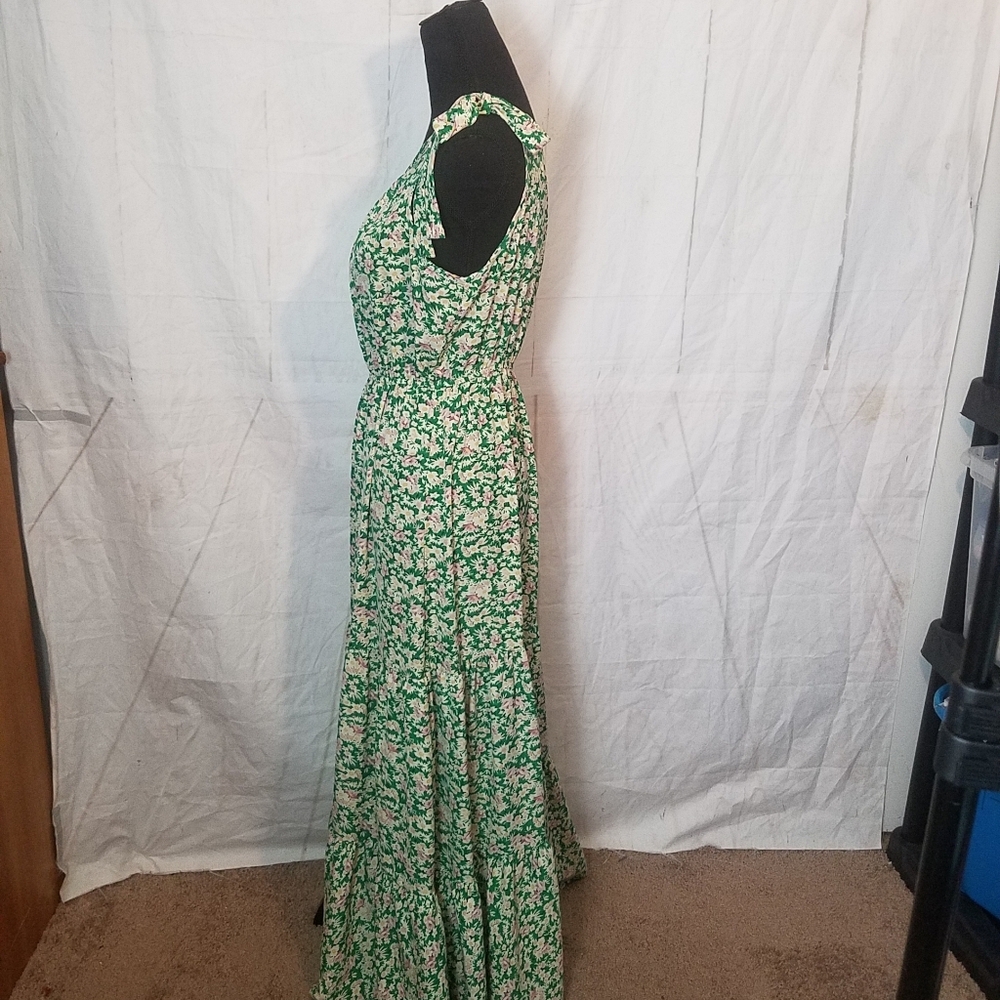 Pretty garden Floral One-Shoulder Green Maxi Dress - Picture 6 of 11